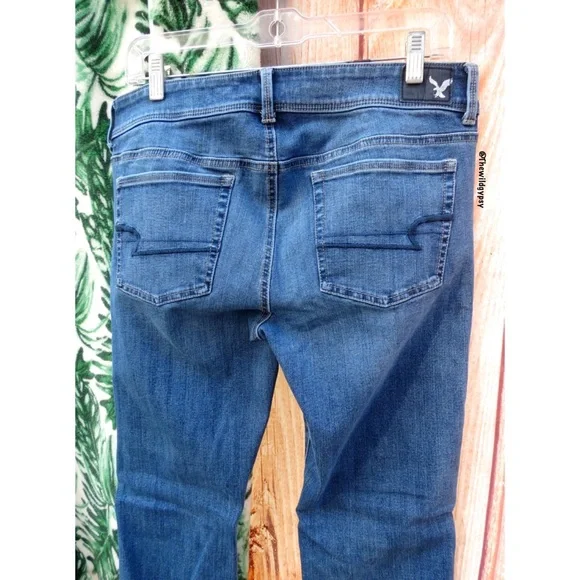 American eagle kick boot jeans 🍃 - Picture 5 of 9